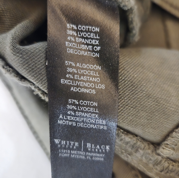 White House Black Market - Green The Slim Cargo Jeans - (6R) - Picture 6 of 6